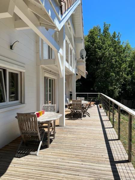 Construction d’une maison en bois inspiré d’un chalet à Castillon dans les Alpes Maritimes