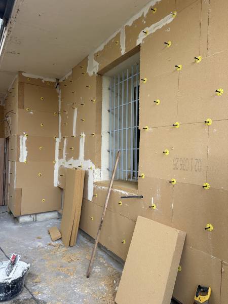 Travaux d’isolation thermique extérieure en fibres de bois 