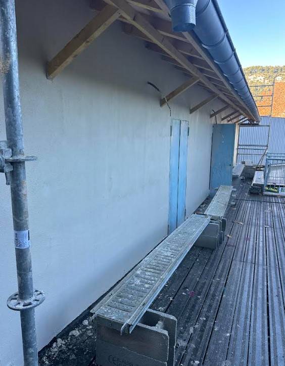 Réalisation d’un isolation extérieur avec laine de bois et liège à Nice